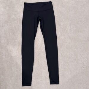 Black Lulu Lemon leggings - size 6